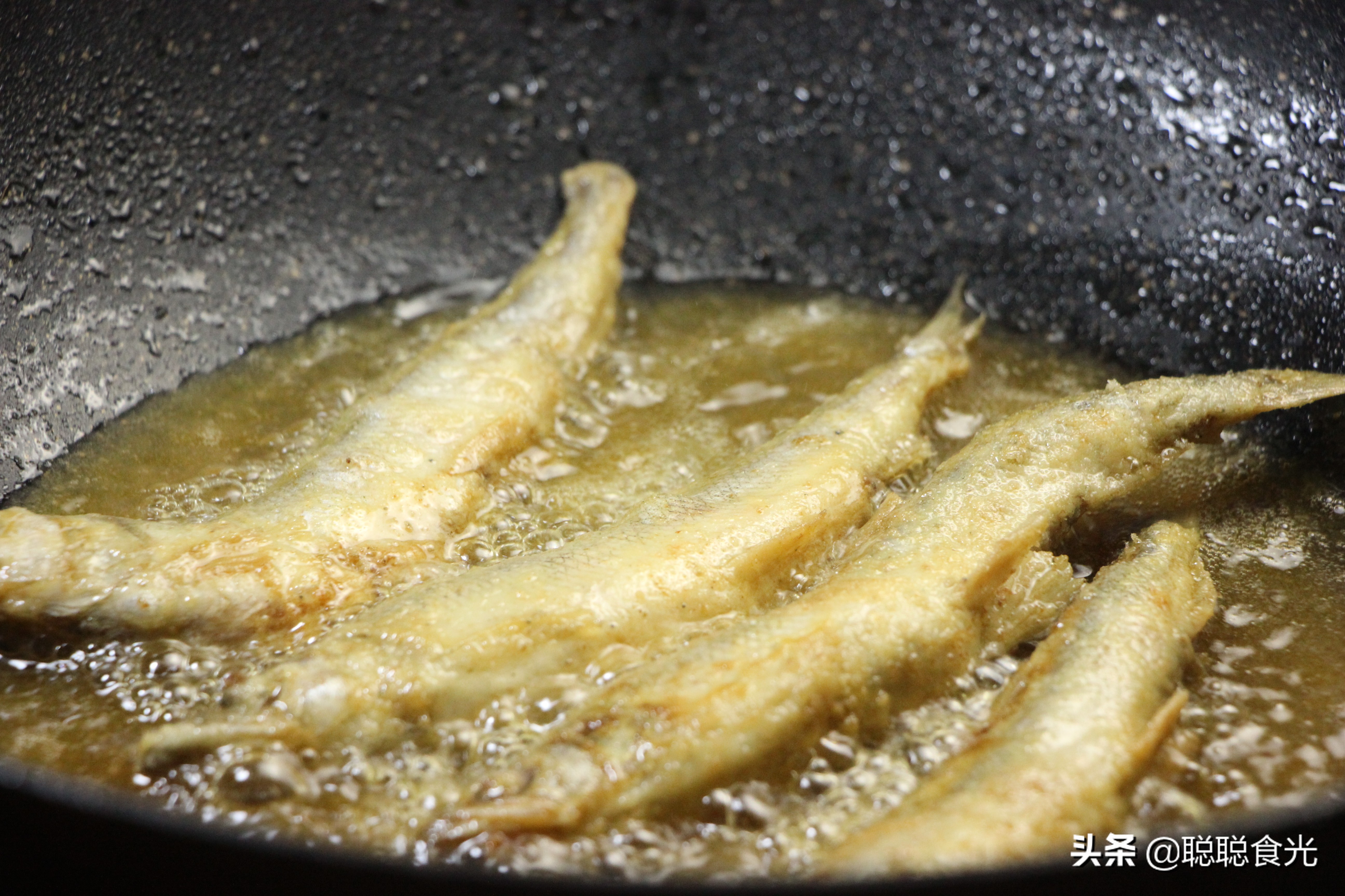 美味香煎多春鱼,黄油香煎多春鱼教程