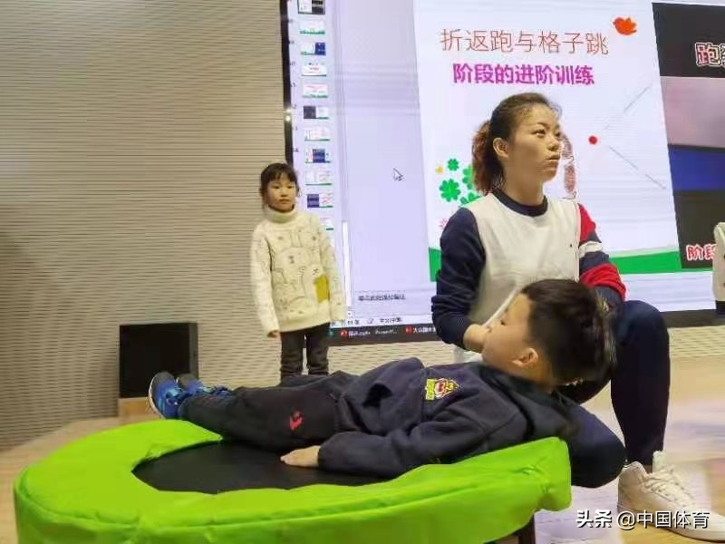 跳出健康蹦出精彩-21021江苏金湖大众蹦床技能提升班开训