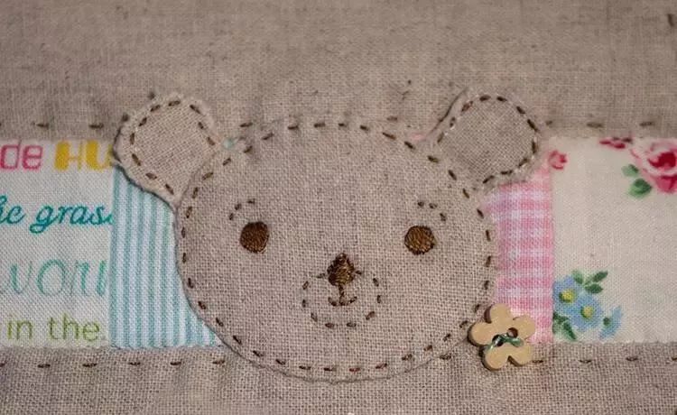 旧衣服制作宝宝口水兜,手工制作婴儿围嘴用品教程