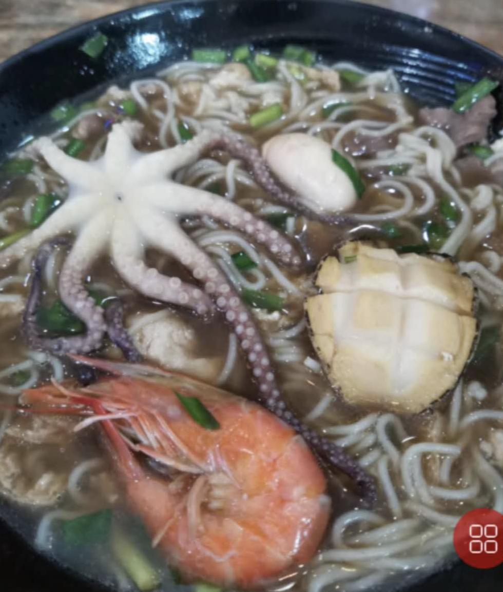 天价米粉46元,一碗米粉卖500碗