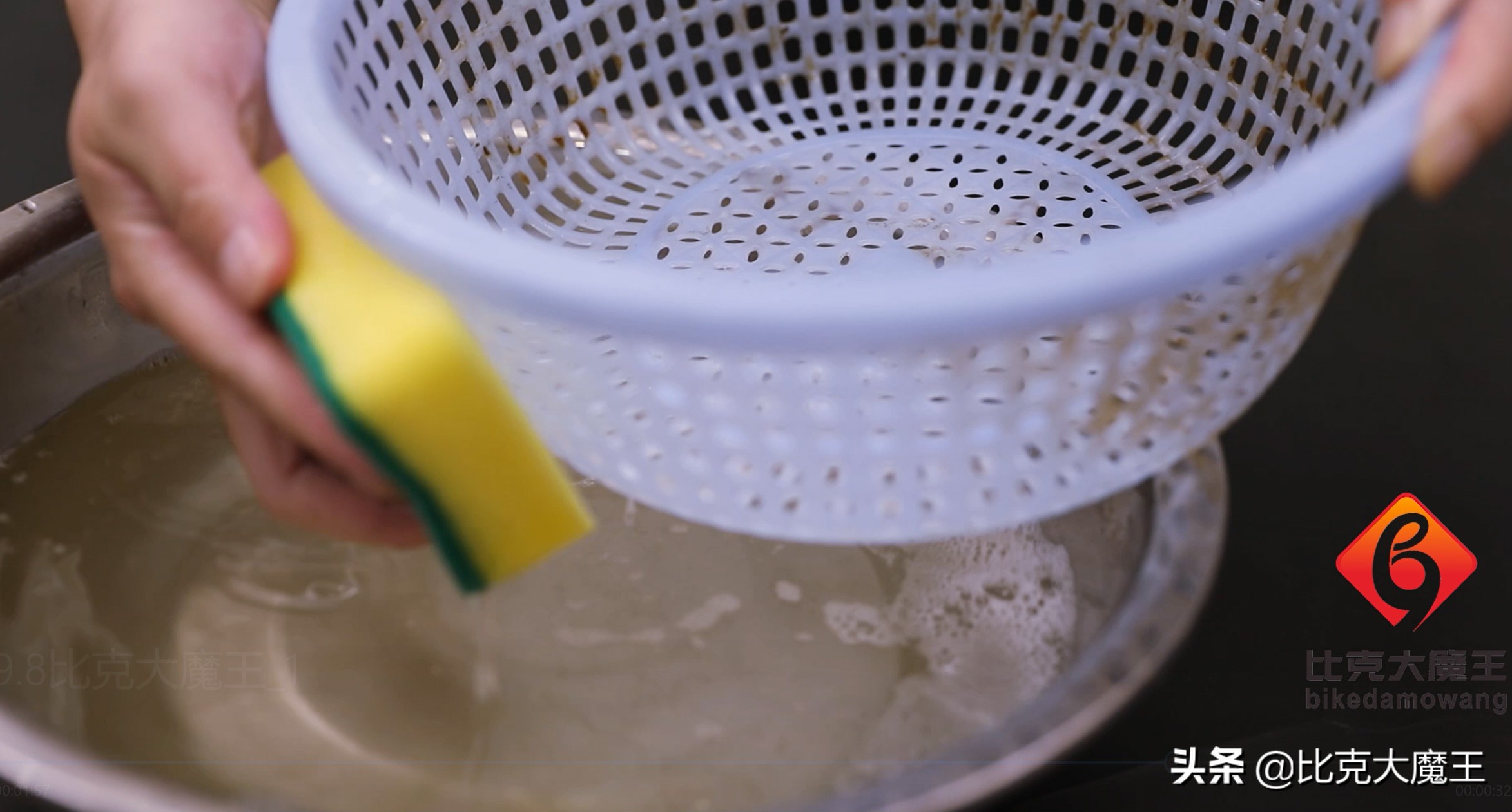 厨房小篮子怎么清洁,菜篮子脏了用啤酒能洗掉吗