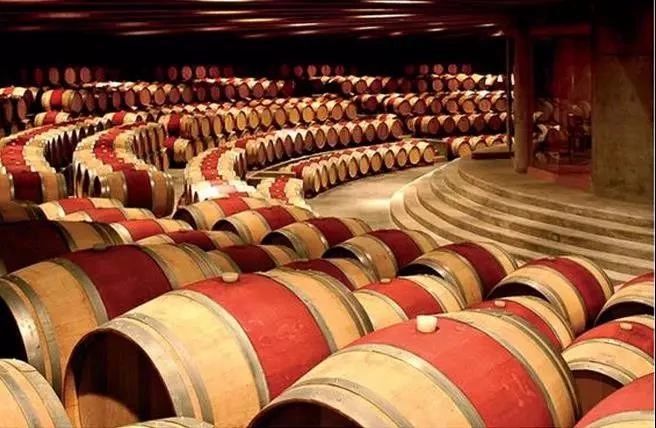 它是老广专属的中秋香甜，皮薄馅靓，邻居都问哪买的