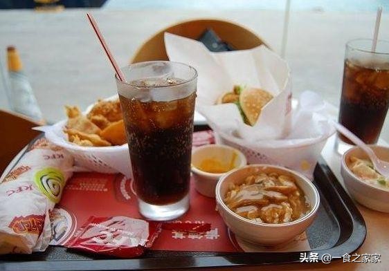 肯德基百事可乐和麦当劳可口可乐,肯德基套餐一杯可乐多少毫升