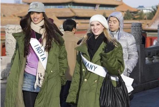 瑞典羊毛军大衣,军大衣在欧洲抢手货