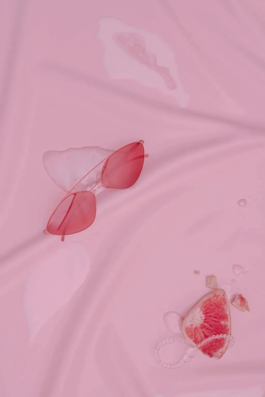 蝴蝶堂|世泰智造：有件T恤，平平无奇的降温小能手罢了