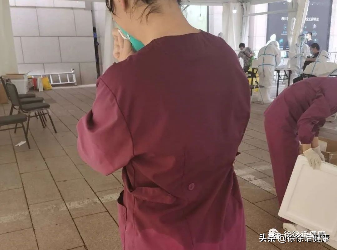 中暑用风油精行吗,喝酒中暑能喝藿香正气吗