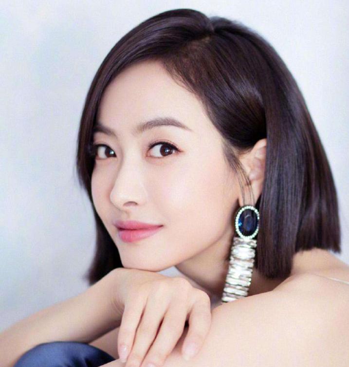 底子不错的女生怎么提高颜值,长相不秀气的女生适合什么风格