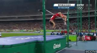 张国伟喝可乐,张国伟膝盖疼怎么办