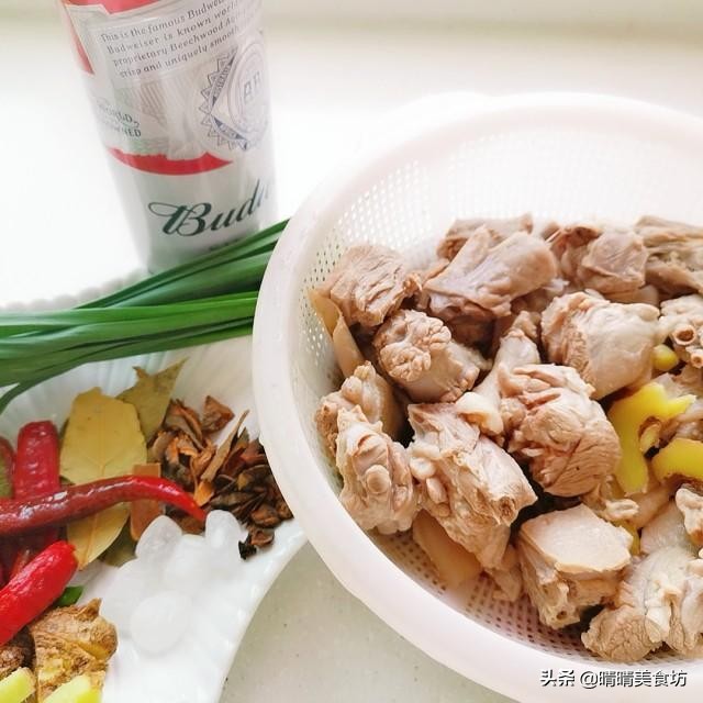盐水鸭肉质鲜嫩非常入味好吃到爆,什么啤酒鸭肉好吃又简单