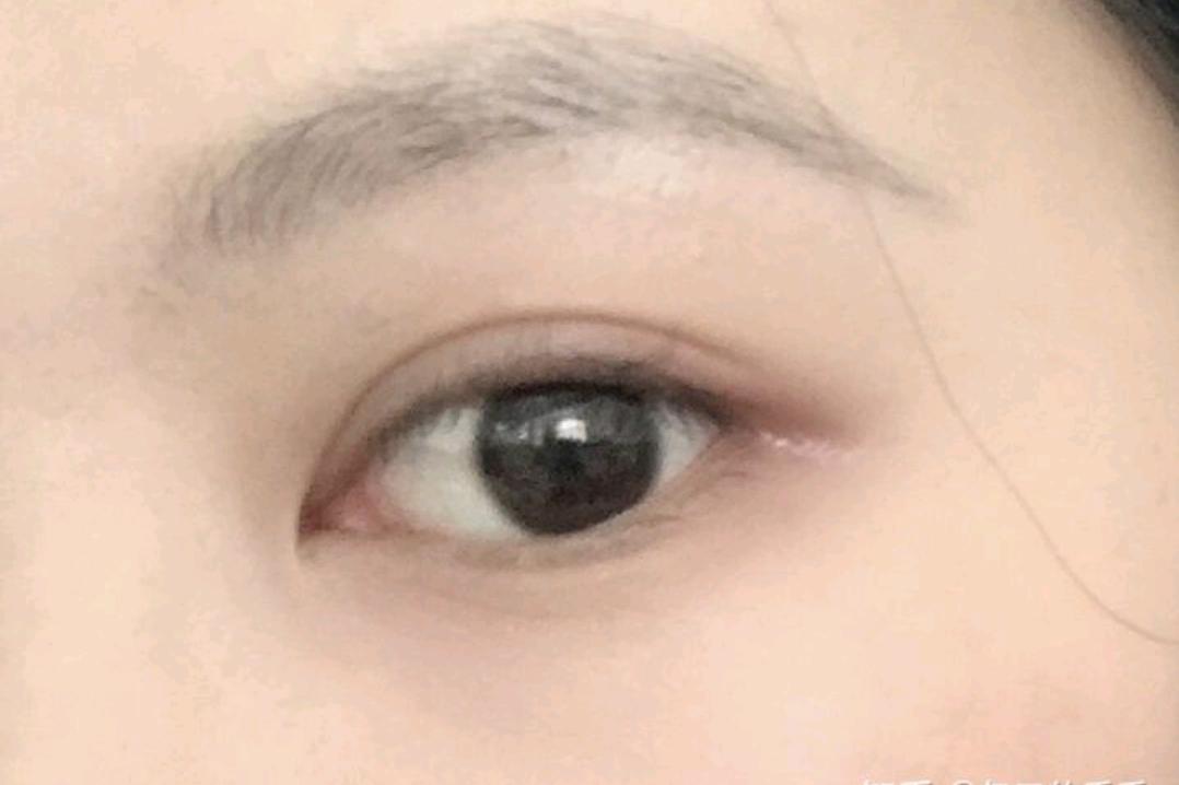 粉底液怎么化出清透的底妆,如何化出干净透亮的底妆