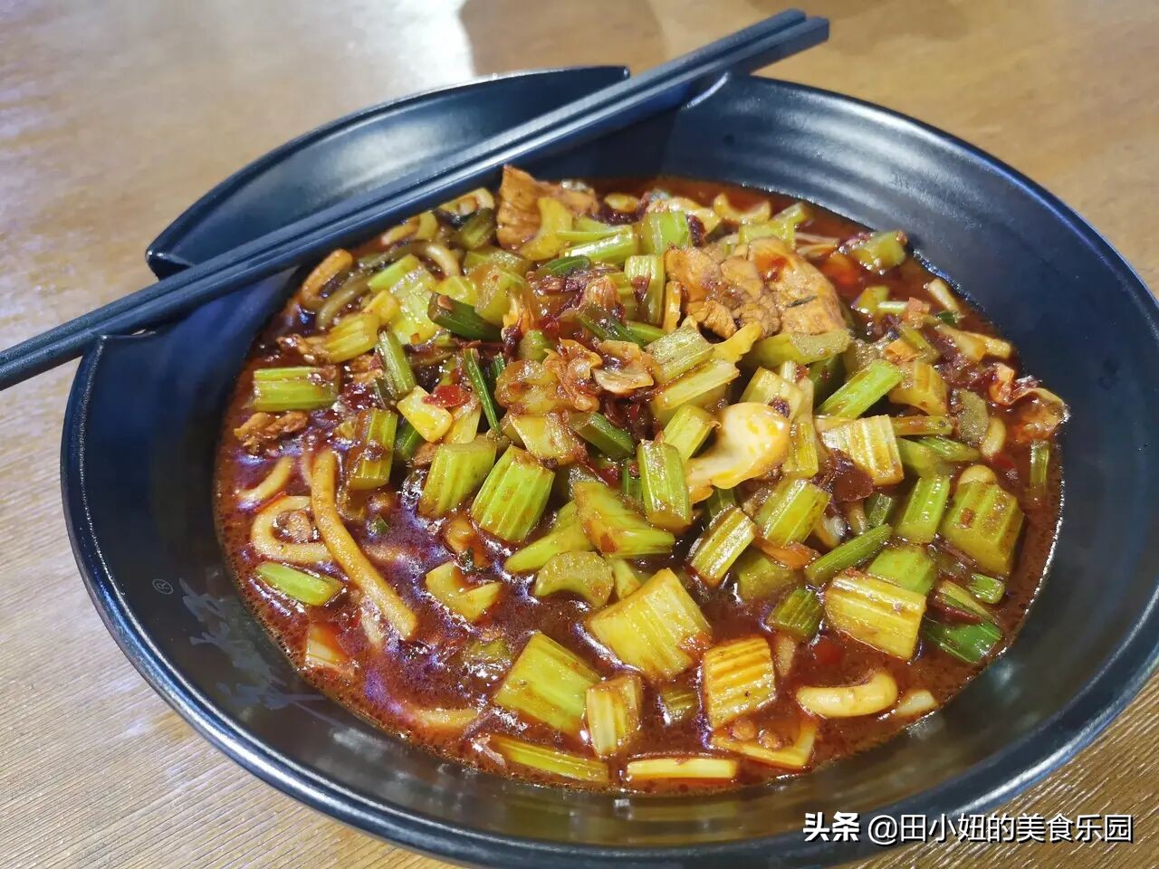 新疆妹子最喜欢吃的米粉,特别好吃的米粉店每周回家必吃