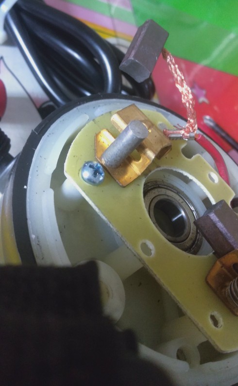 12v电瓶可带多少瓦的抽油泵,电动抽油泵12v怎么连接电瓶