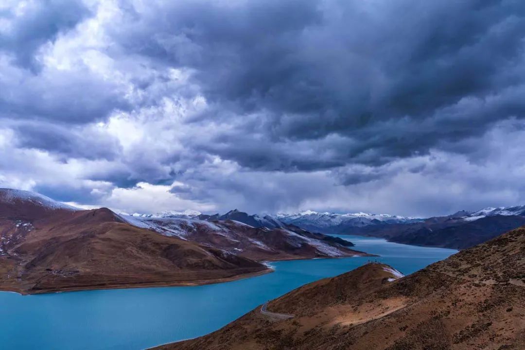 冬日的西藏才是人世间最美的天堂,西藏朝圣路上的美景