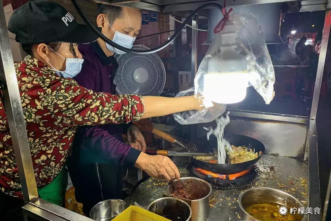 深圳罗湖凌晨炒米粉,深圳不炒米粉的夜晚