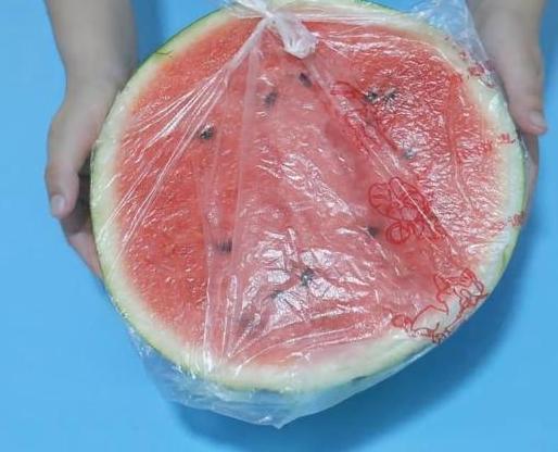 西瓜吃不完榨汁放冰箱,西瓜吃不完放冷冻