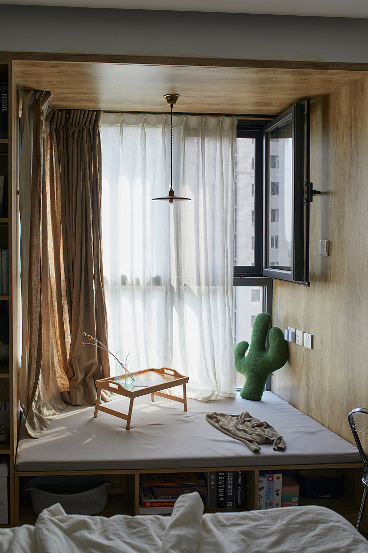 家里垃圾堆多,家里都是垃圾杂物