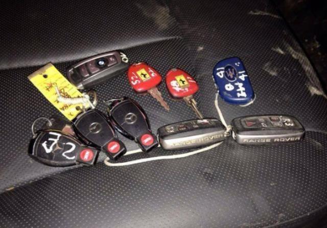 被海关拦走私豪车,海关扣留人走了怎么办