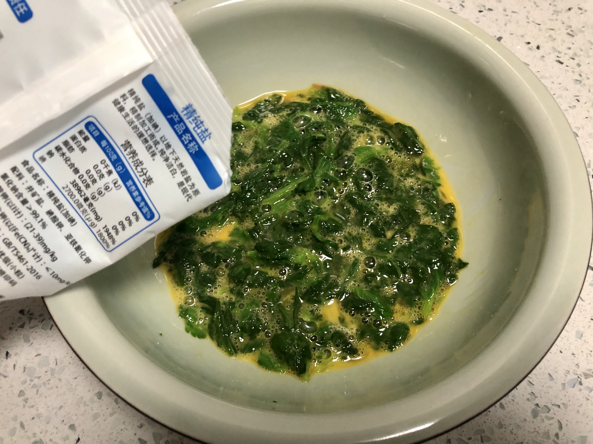 大头菜叶子晒干要怎么炒才好吃,怎么炒菜芽翠绿好吃又简单