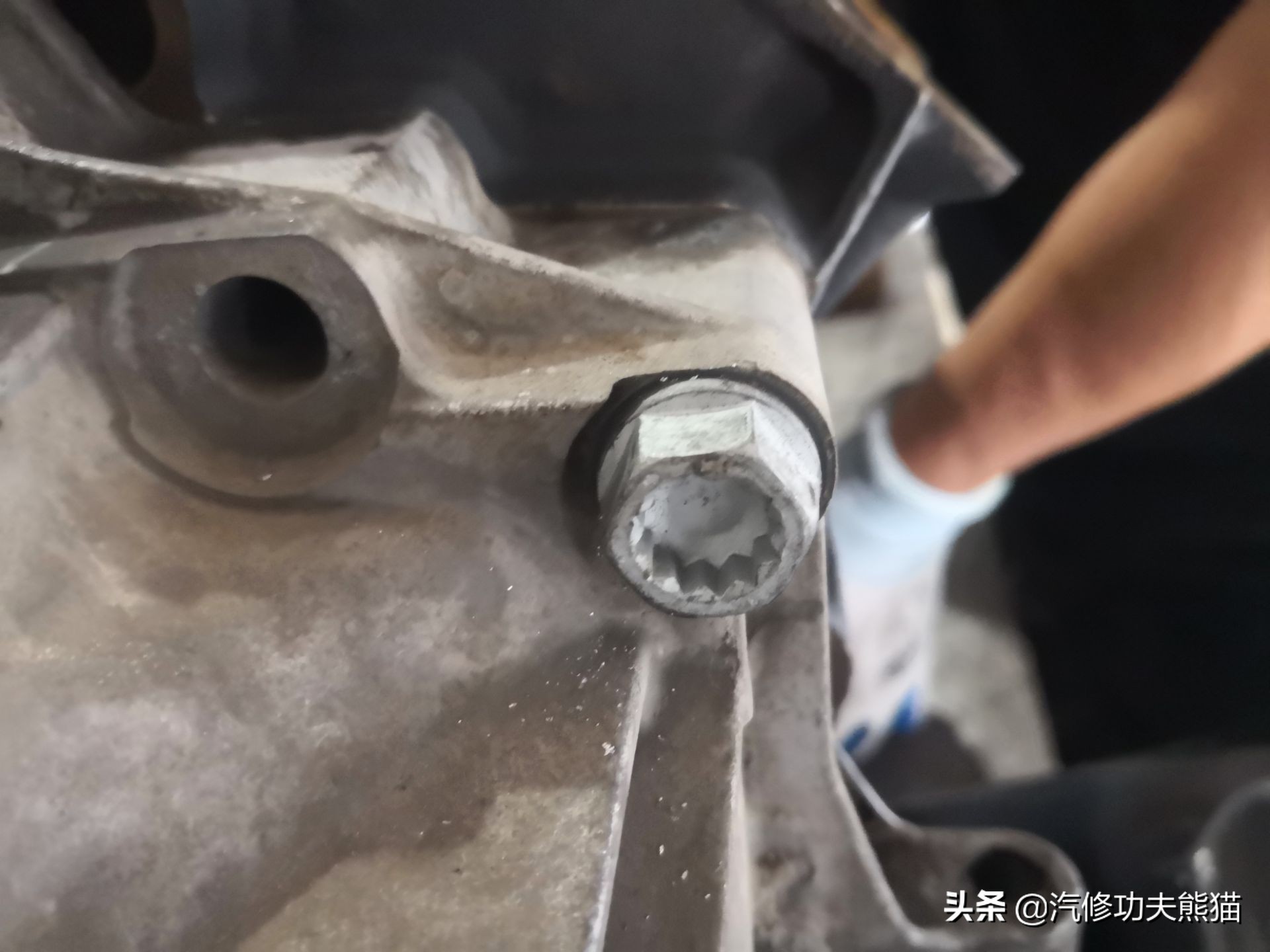 2003年老奥迪a6,2012年奥迪a6经典