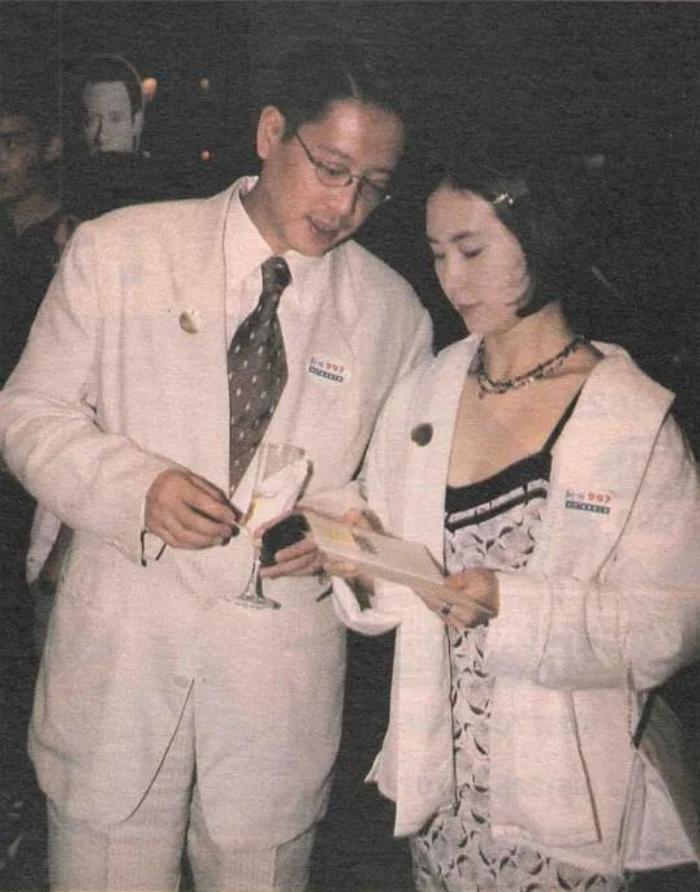 李嘉欣千亿豪门,最强小三收入