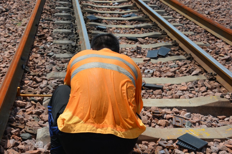 电饼铛旋钮修理,家用电饼铛的装卸与维修