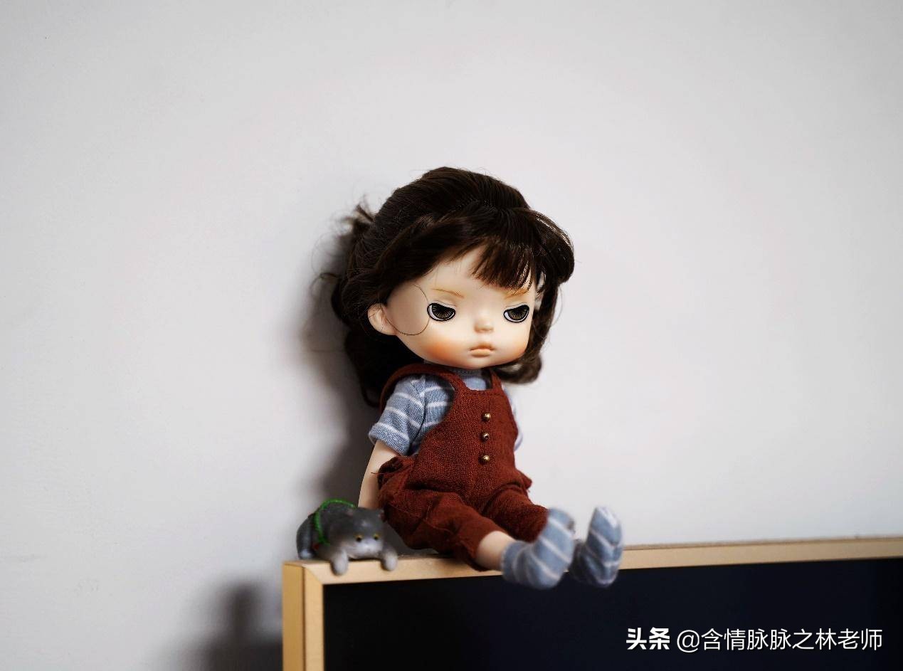 给女儿买了一个芭比娃娃,给女儿买60cm娃娃