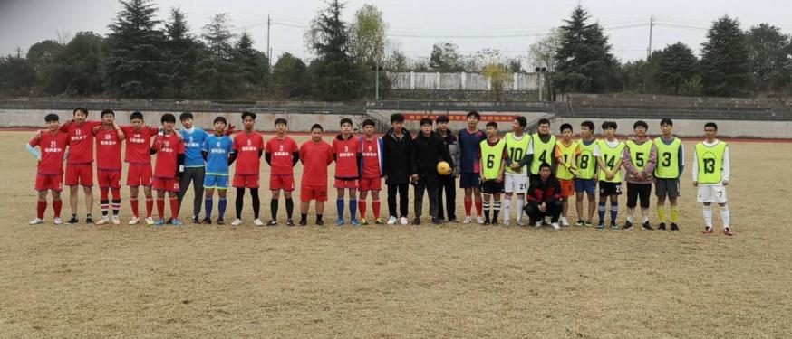 激情澎湃的校园足球,鄂州市秋林高中体艺节