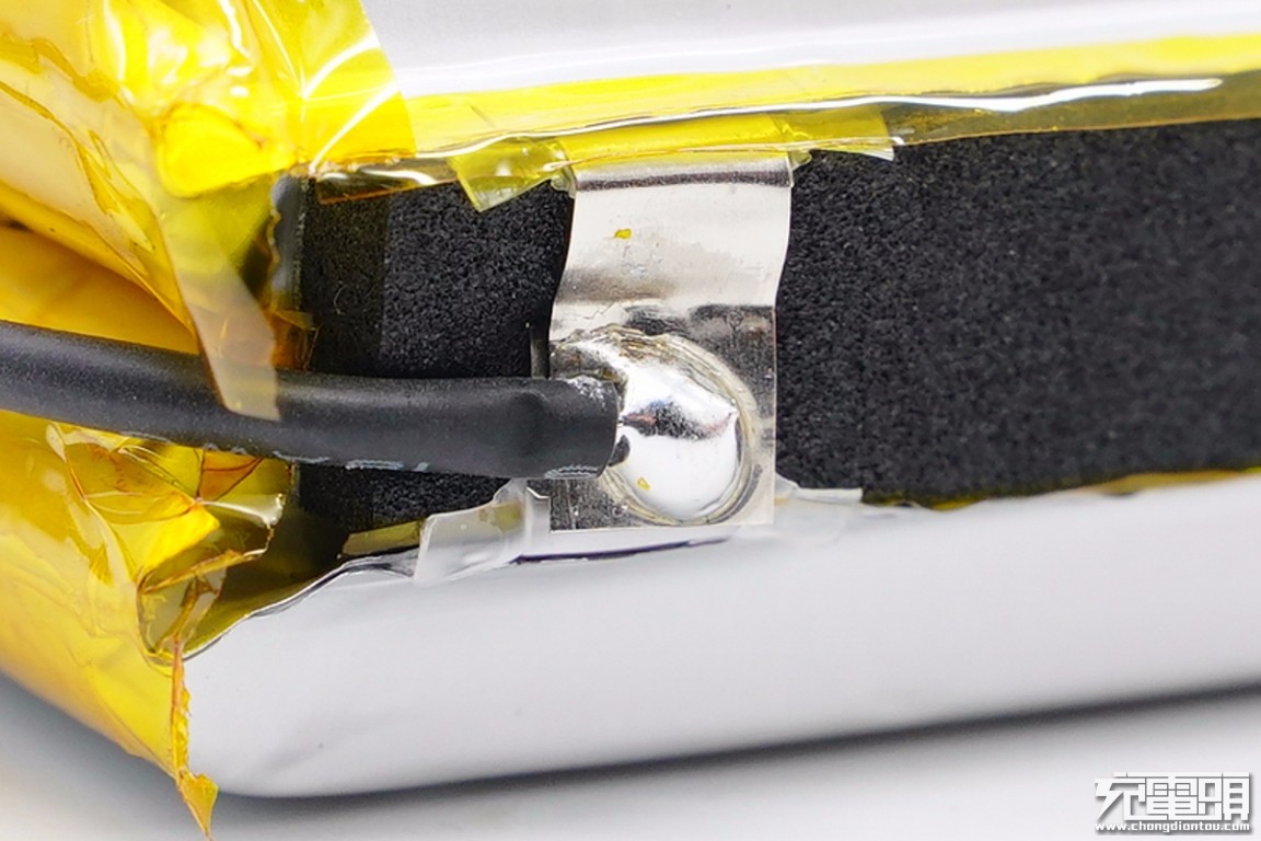 台电能量怪兽57000毫安充电宝拆解,台电20000毫安充电宝拆解