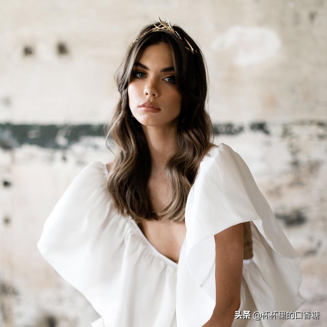 浪漫唯美顶上装饰，让澳头饰品牌ChristieMillinery伴你走向幸福