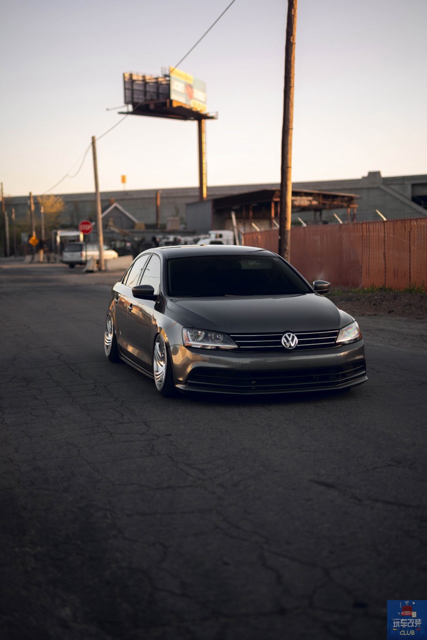 大众速腾改什么样的轮毂好看,改装速腾低趴