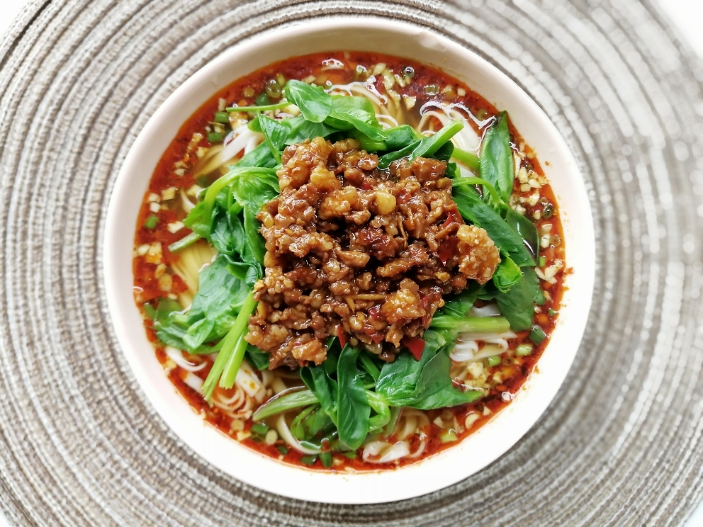 炸酱杂酱做法,炸酱和豆瓣酱