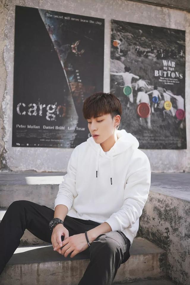 李维斯nike联名卫衣,李维斯2915卫衣