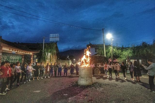 纳西人的火把节,纳西族和火把节