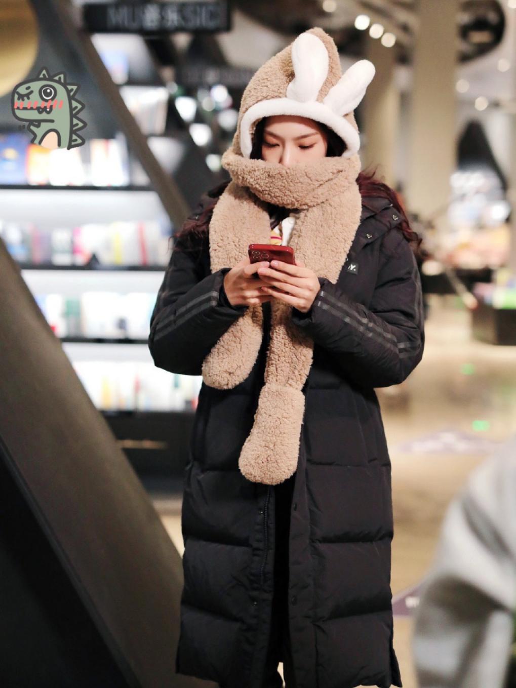 曾可妮同款羽绒服,曾可妮同款摇粒绒外套