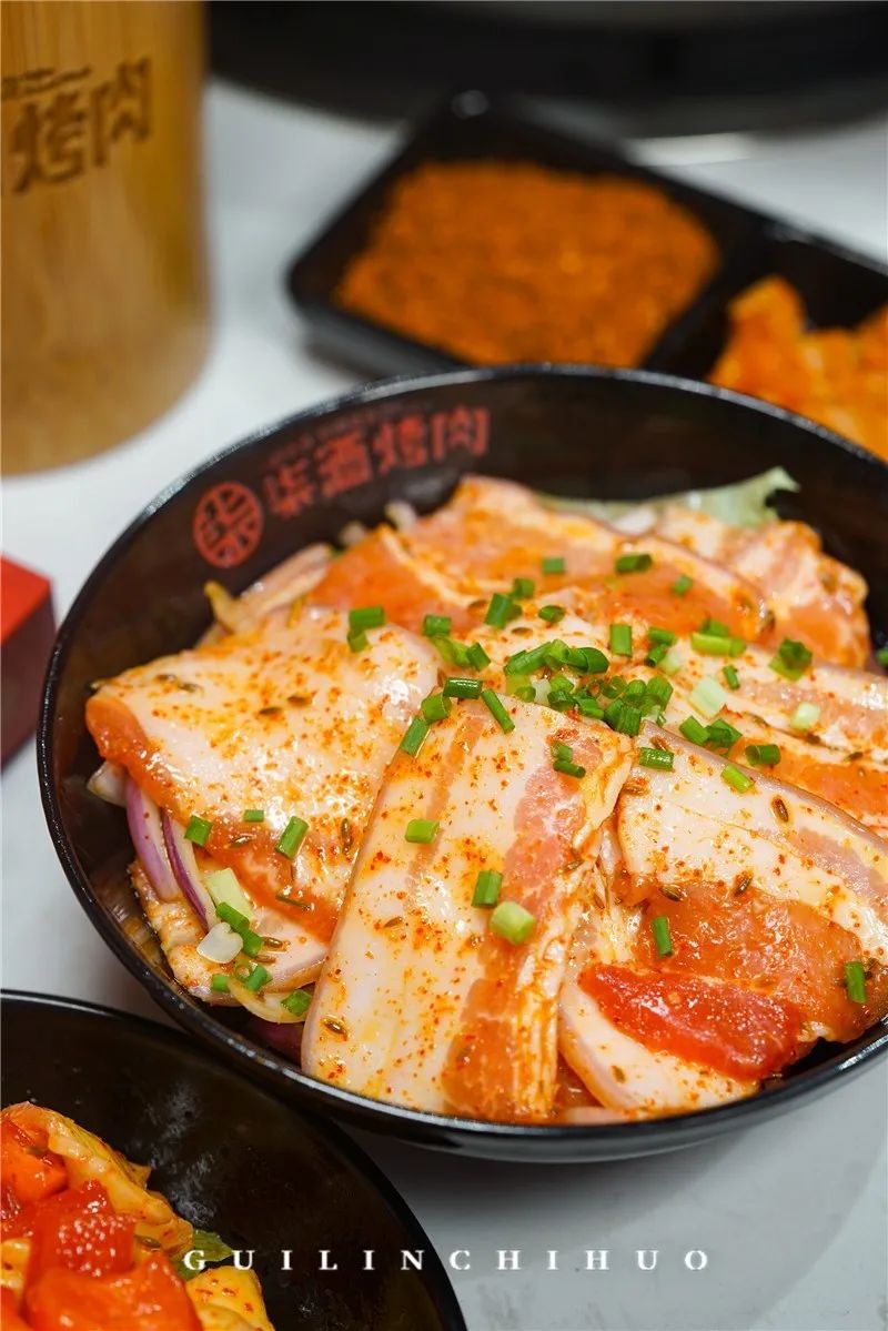 被安利了3年的长沙网红烤肉店,这回在桂林终于吃上了