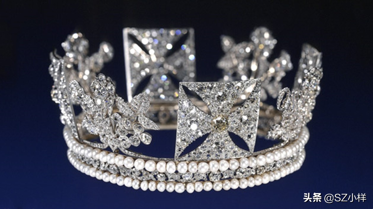 英国女王多奢侈,英国女王佩戴珠宝来源图