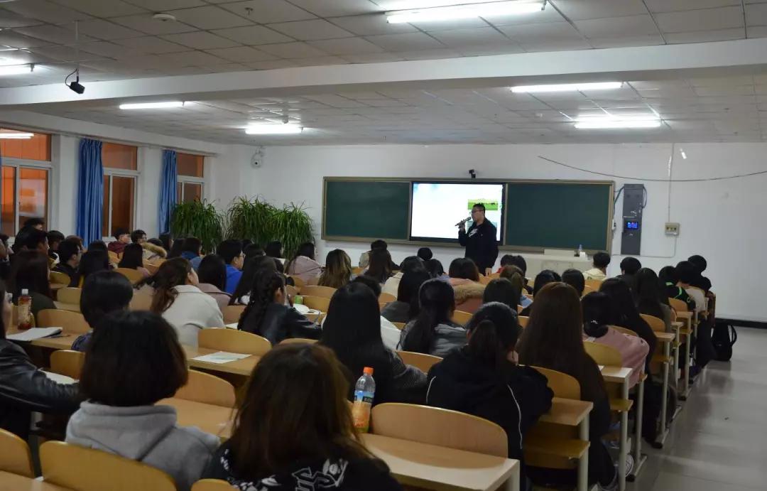 新学期课程延续公告,大学线上选修课去哪儿上