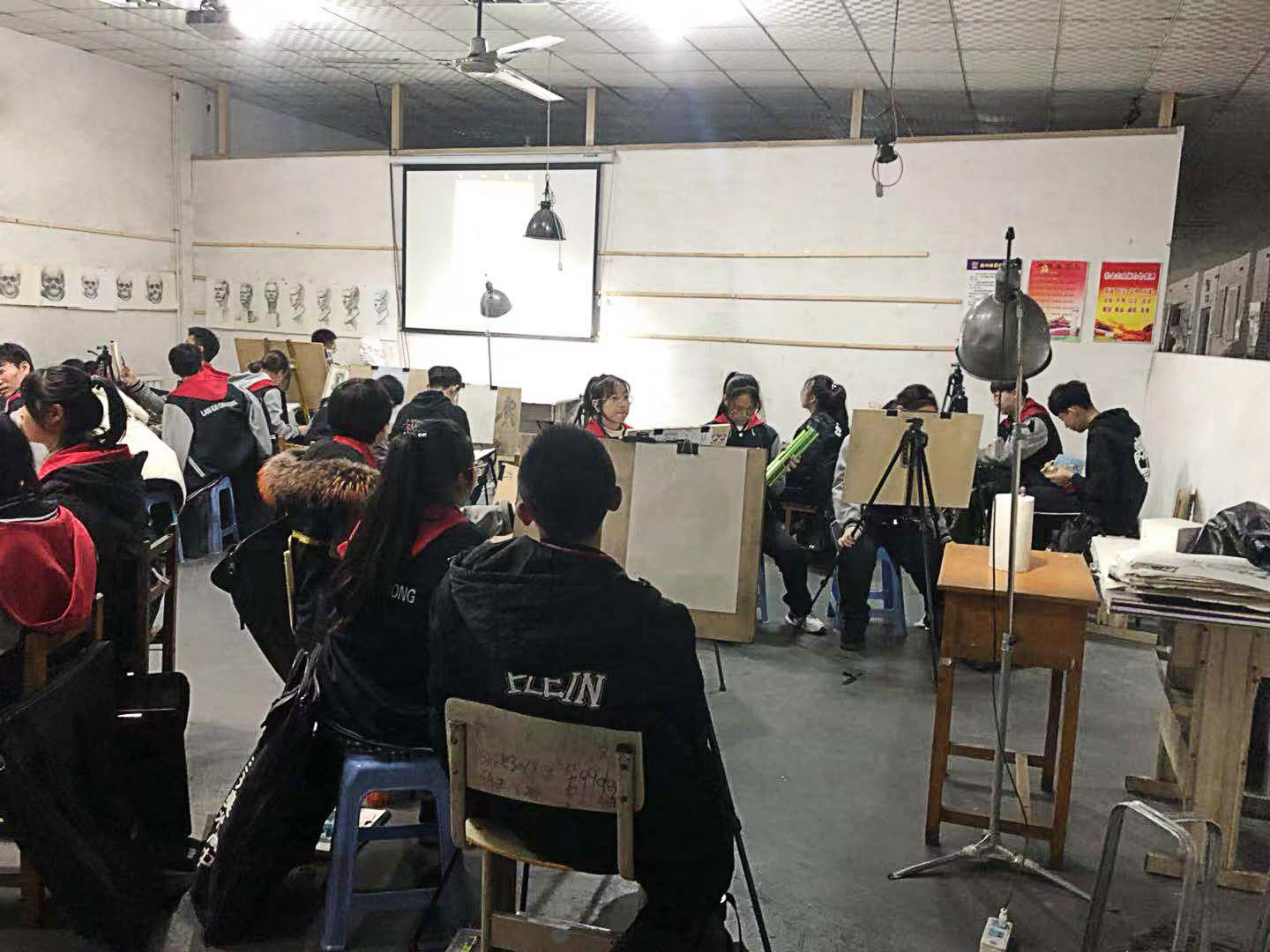 美术联考多画了几个物体怎么办,联考怎么防止自己的画不被毁