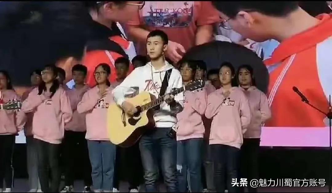 江油外国语学校高考状元,江油外国语学校2020年高考喜报