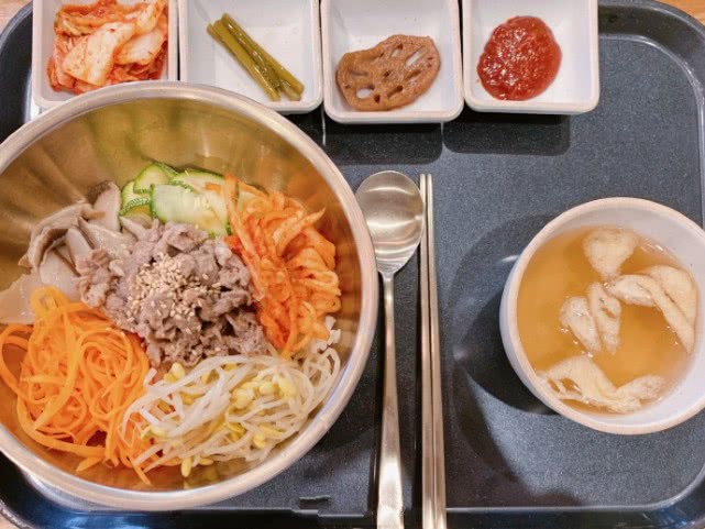 中日韩三国食物对比,中日韩三国午餐对比