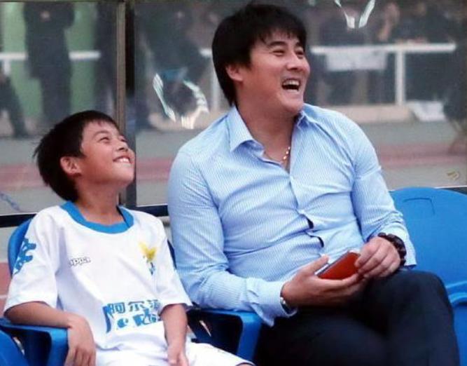 富二代才能踢足球,富二代踢球