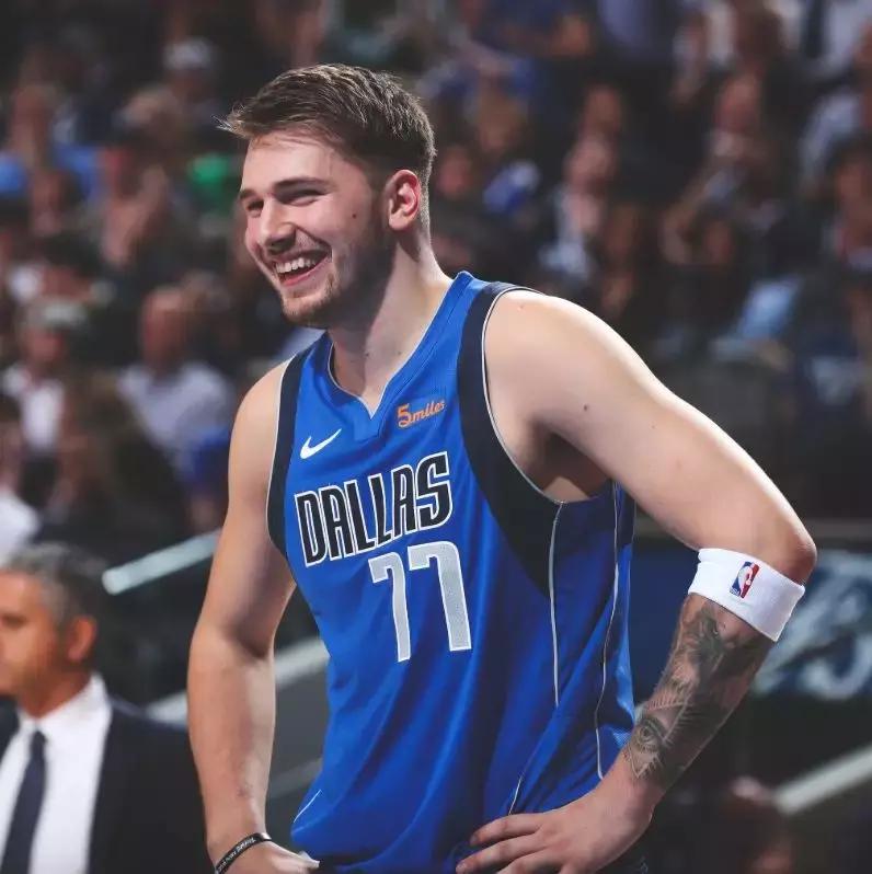 东契奇当选最佳球员,2018-2019赛季最佳新秀东契奇