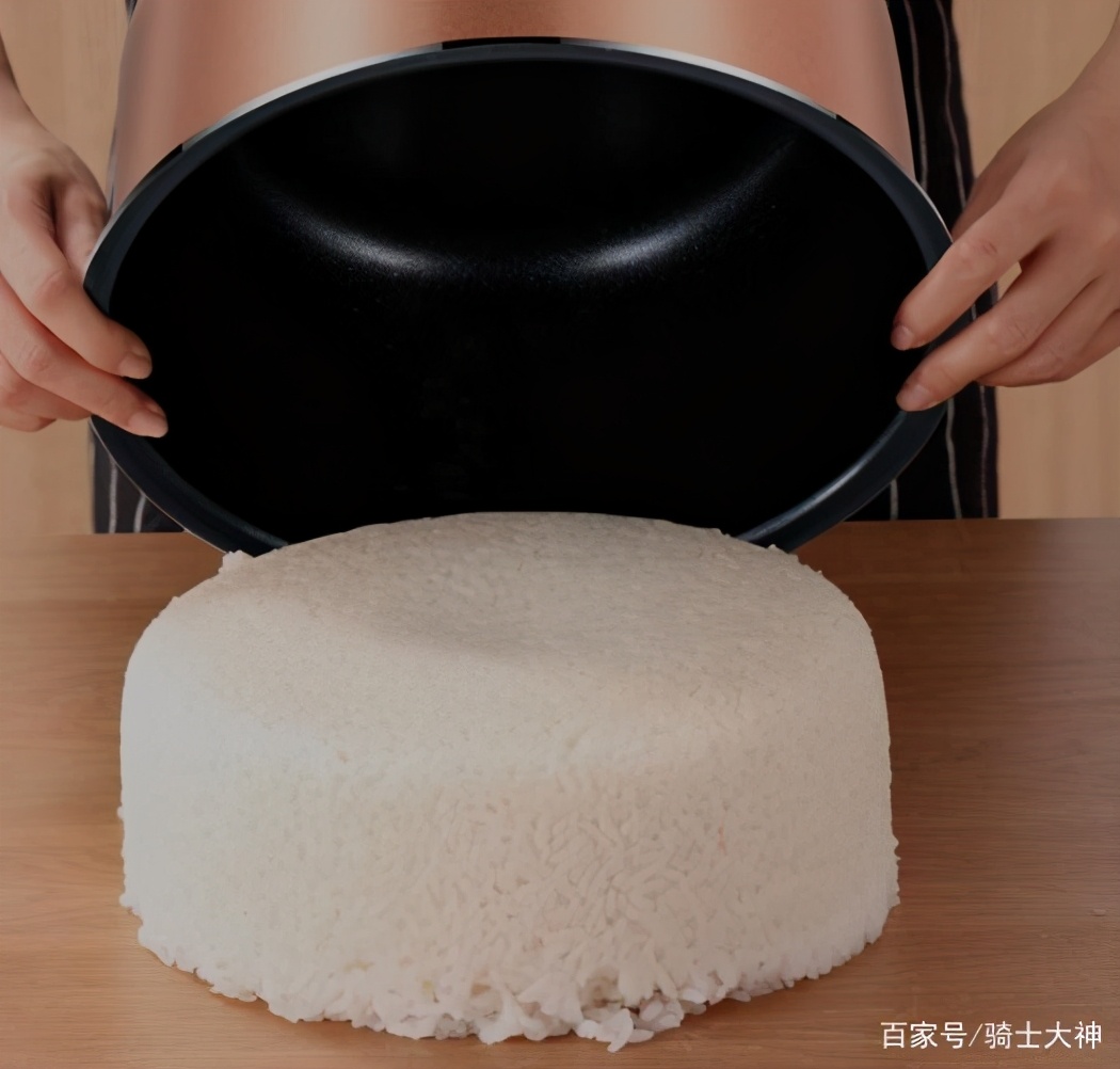 厨房必备的十二个神器电饭锅,美的电饭煲简单好用