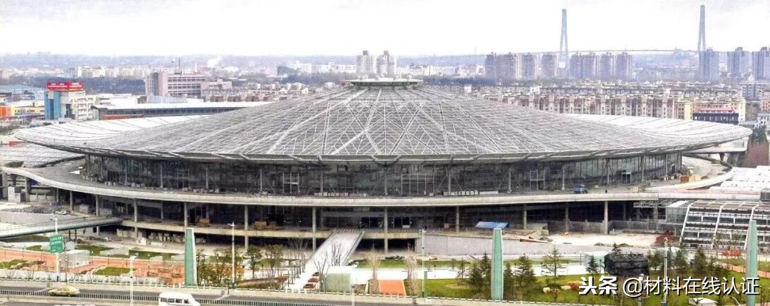 没有聚碳酸酯板打造的体育场，哪还有本届世界杯？