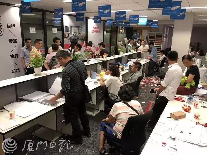 装修交了钱老板跑了怎么办,装修房子装一半装修公司跑路了