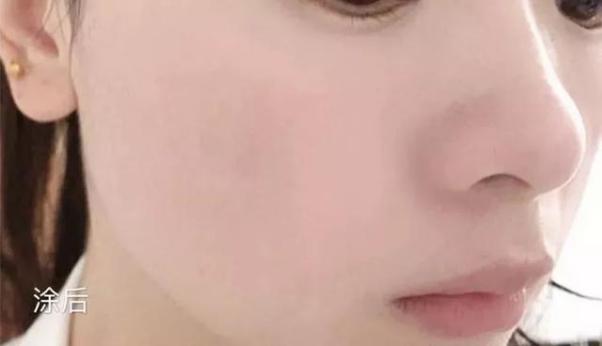 韩斯清把pony给迷住了！李佳琦+小P老师也上瘾，不愧是鼻祖级BB霜