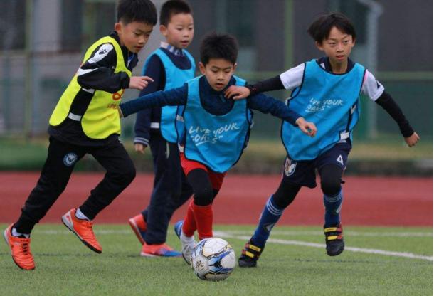 荔园跨界,绿茵*界无**!本周六中小学生足球冠军联赛激战中山