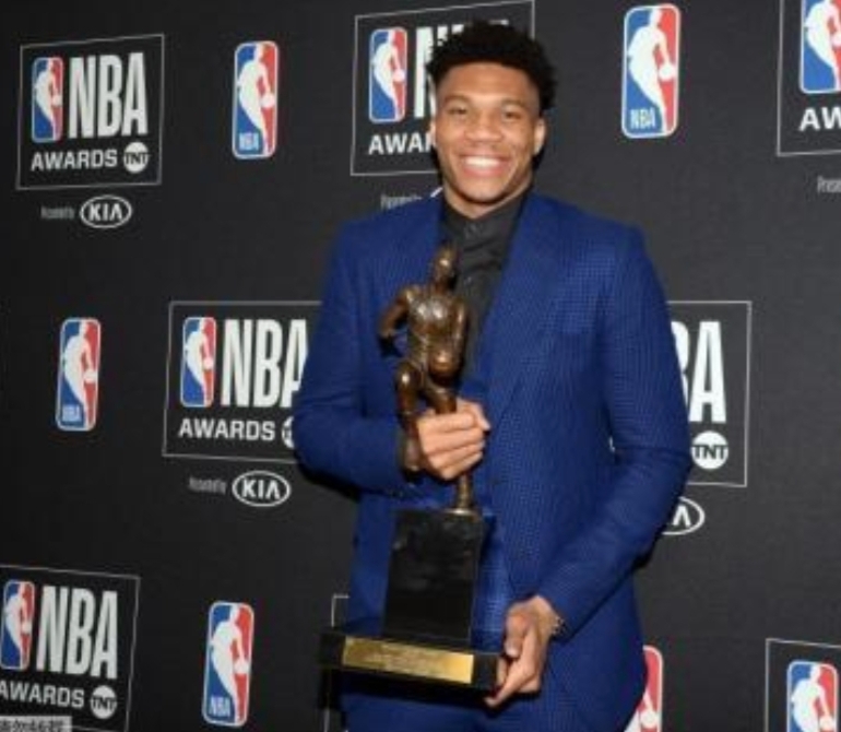 字母哥东契奇谁是联盟第一人,字母哥约基奇联盟第一人