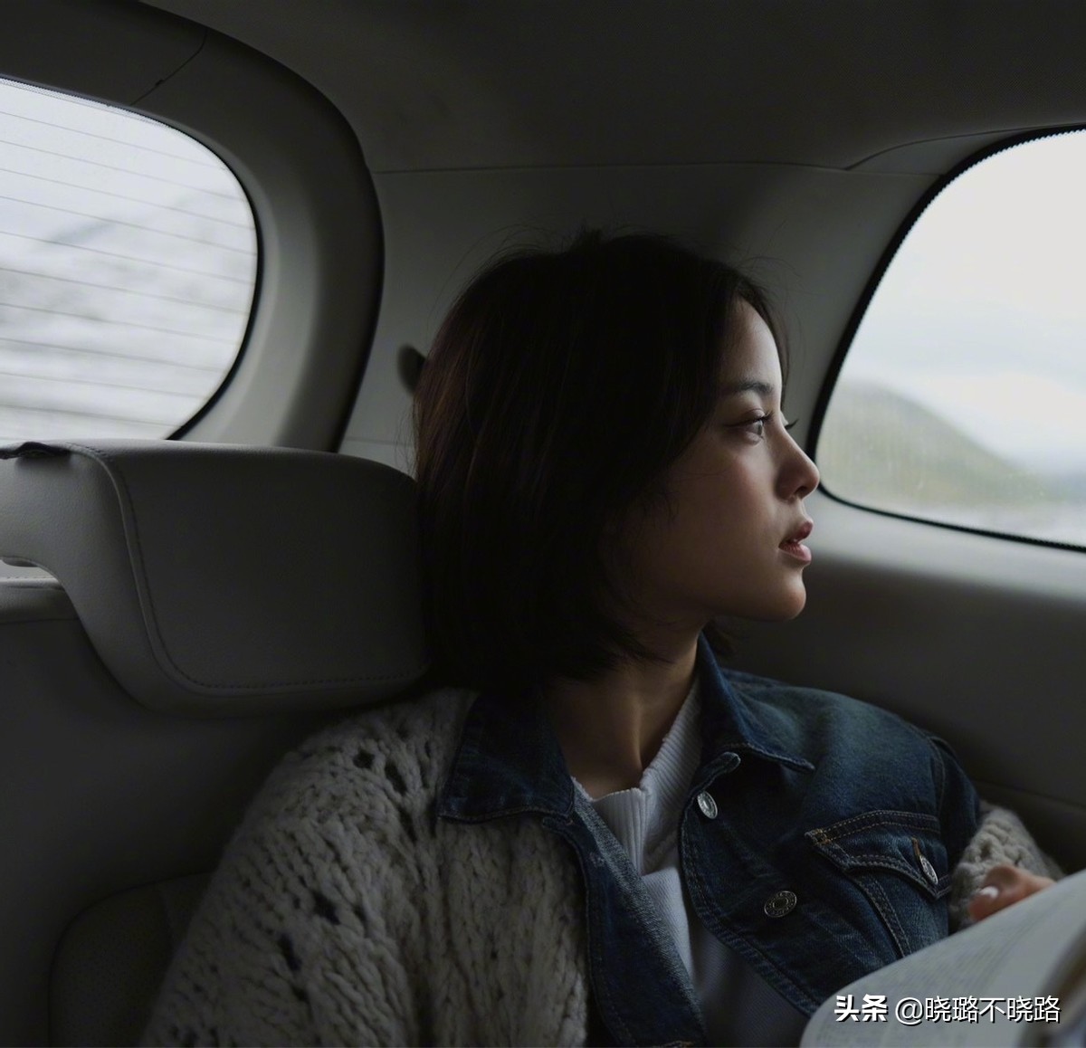 女人40岁以后还是化点淡妆好看,皮肤偏白适合怎么化淡妆