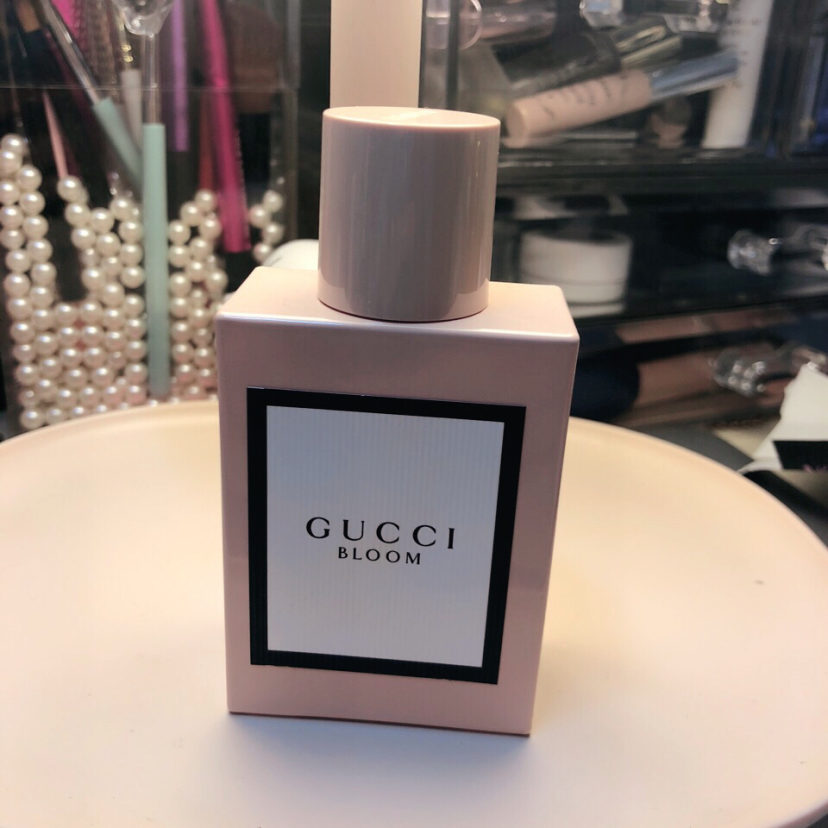 适合年轻女士的香水有哪些,适合30岁女士日常用的香水